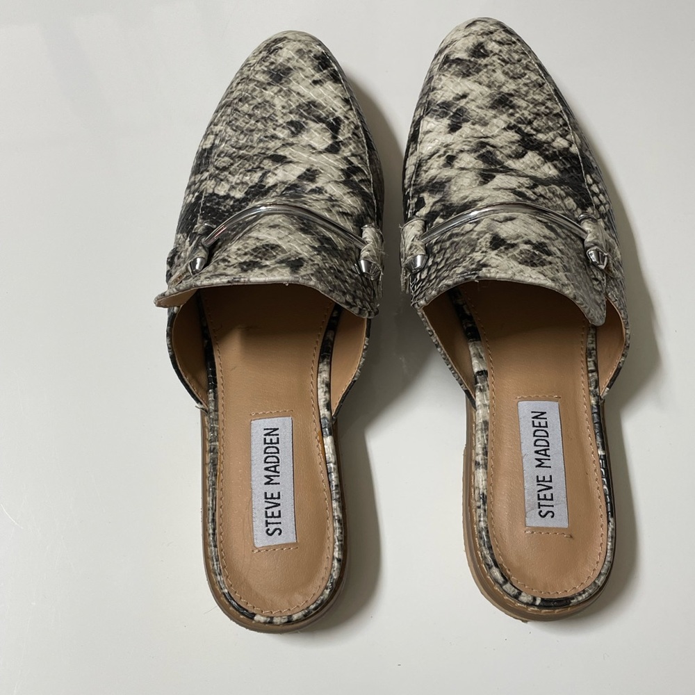 Python Print Steve Madden Slides Size: 7 - image 2